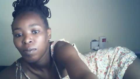 sexxy_curvy23 online show from May 3, 1:44 am