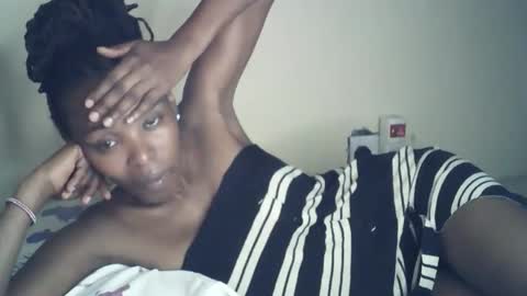 Snapshot of sexxy_curvy23 chatting on May 10, 7:08 pm sexxy_curvy23 online show from May 10, 7:08 pm