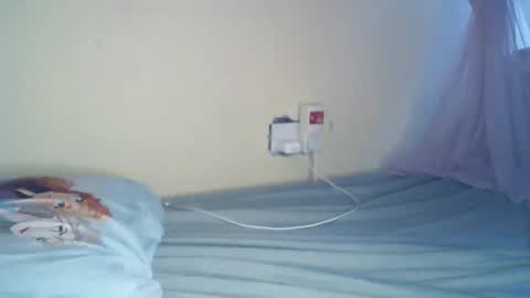 Snapshot of sexxy_curvy23 chatting on May 15, 6:42 am sexxy_curvy23 online show from May 15, 6:42 am
