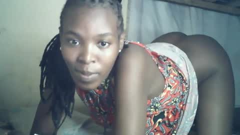 Snapshot of sexxy_curvy23 chatting on June 12, 7:13 pm sexxy_curvy23 online show from June 12, 7:13 pm