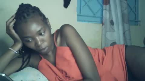 Snapshot of sexxy_curvy23 chatting on June 17, 7:55 am sexxy_curvy23 online show from June 17, 7:55 am
