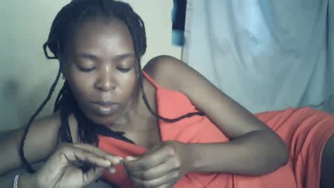 Snapshot of sexxy_curvy23 chatting on July 7, 6:47 am sexxy_curvy23 online show from July 7, 6:47 am