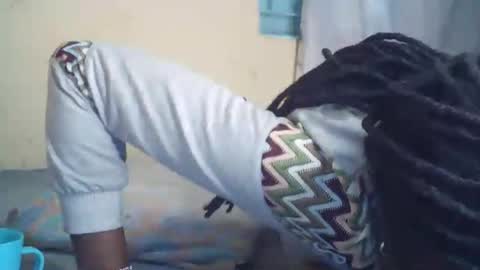 Snapshot of sexxy_curvy23 chatting on July 12, 9:22 am sexxy_curvy23 online show from July 12, 9:22 am