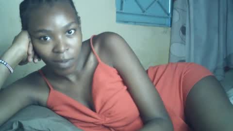 Snapshot of sexxy_curvy23 chatting on July 28, 3:57 am sexxy_curvy23 online show from July 28, 3:57 am