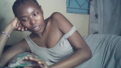 Snapshot of sexxy_curvy23 chatting on July 31, 8:08 pm sexxy_curvy23 online show from July 31, 8:08 pm