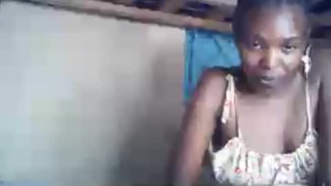 Snapshot of sexxy_curvy23 chatting on August 3, 8:02 am sexxy_curvy23 online show from August 3, 8:02 am