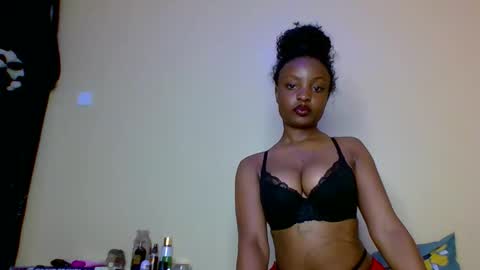 Snapshot of sexxy_daisyy chatting on October 15, 3:34 pm sexxy_daisyy online show from October 15, 3:34 pm