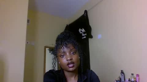 Snapshot of sexxy_daisyy chatting on October 24, 8:11 am sexxy_daisyy online show from October 24, 8:11 am