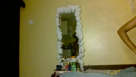 Snapshot of sexxy_daisyy chatting on November 14, 8:13 am sexxy_daisyy online show from November 14, 8:13 am