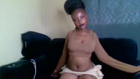 Snapshot of sexxy_daisyy chatting on March 6, 6:10 am sexxy_daisyy online show from March 6, 6:10 am