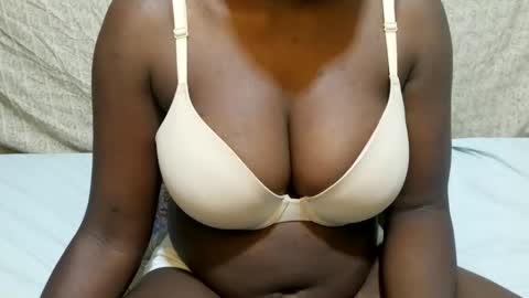 sexxy_maya1 online show from June 4, 7:03 am