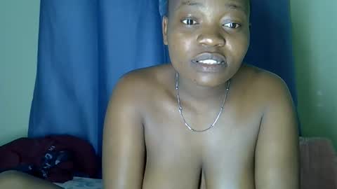 Snapshot of sexxybuttie chatting on September 28, 5:51 pm African Queen online show from September 28, 5:51 pm