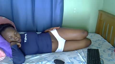Snapshot of sexxybuttie chatting on September 30, 7:24 am African Queen online show from September 30, 7:24 am