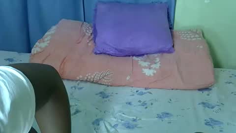 Snapshot of sexxybuttie chatting on October 3, 6:49 pm African Queen online show from October 3, 6:49 pm