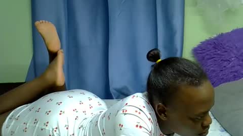 African Queen online show from April 25, 7:33 pm