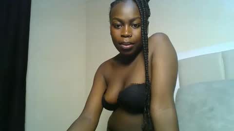 Snapshot of sexxyivy chatting on February 23, 9:16 pm ivy online show from February 23, 9:16 pm