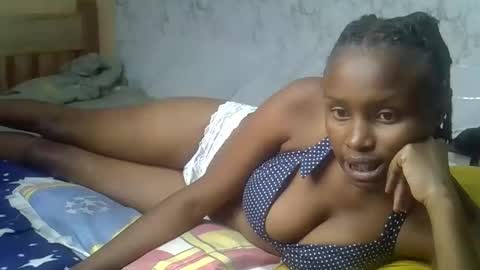 Snapshot of sexxyjey_ chatting on October 5, 7:01 pm sexxyjey_ online show from October 5, 7:01 pm