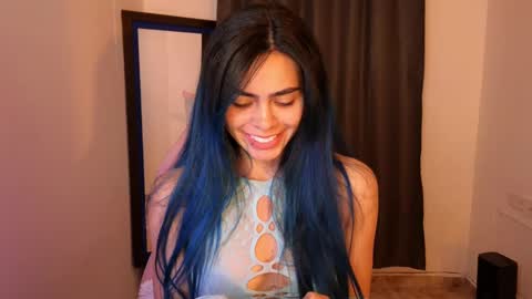 Snapshot of sexxylady__ chatting on October 8, 11:24 pm Angie online show from October 8, 11:24 pm