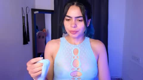 Snapshot of sexxylady__ chatting on November 25, 10:48 am Angie online show from November 25, 10:48 am