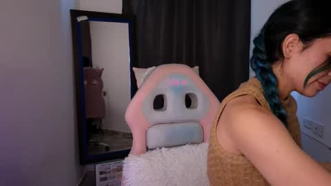 Snapshot of sexxylady__ chatting on November 27, 11:12 am Angie online show from November 27, 11:12 am