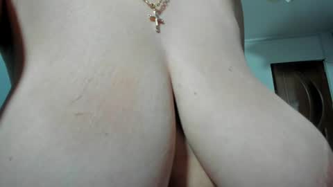 Snapshot of sexxymeriemm chatting on July 1, 12:18 pm sexxymeriemm online show from July 1, 12:18 pm