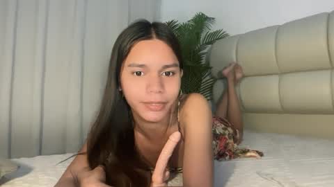 sexy_alexa17 online show from August 6, 12:45 am