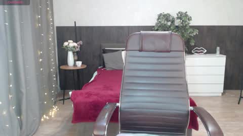 Alexia online show from October 30, 11:00 am