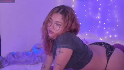 Snapshot of sexy_and_naughty_girl chatting on January 15, 4:47 am Lucy Annyy online show from January 15, 4:47 am