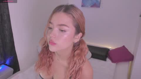 Snapshot of sexy_and_naughty_girl chatting on February 5, 6:59 pm Lucy Annyy online show from February 5, 6:59 pm