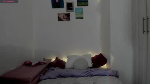 Snapshot of sexy_and_naughty_girl chatting on March 18, 8:45 pm Lucy Annyy online show from March 18, 8:45 pm