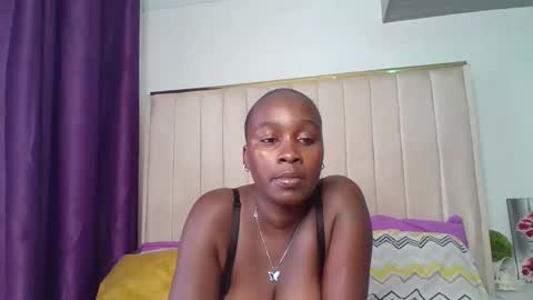 sexy_ari2 online show from May 4, 8:10 am