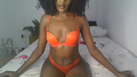 Snapshot of sexy_arriah chatting on September 15, 12:43 am Arria online show from September 15, 12:43 am