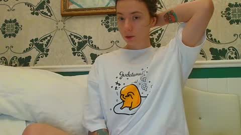 Snapshot of sexy_b0rsch chatting on November 15, 9:06 am sexy_b0rsch online show from November 15, 9:06 am