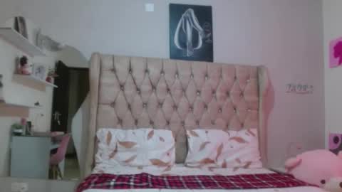 sexy_babydoll22 online show from February 28, 8:59 am