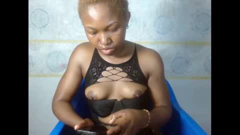 Snapshot of sexy_bluey247 chatting on September 16, 10:27 am sexy_bluey247 online show from September 16, 10:27 am