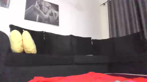 Snapshot of sexy_boobs23 chatting on October 21, 9:10 am liya online show from October 21, 9:10 am