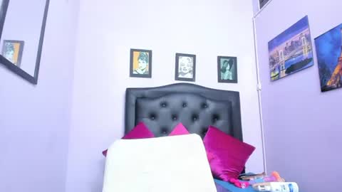 Snapshot of sexy_candy18x chatting on July 26, 11:55 pm sexy_candy18x online show from July 26, 11:55 pm