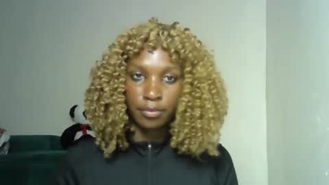 Snapshot of sexy_chocoy01 chatting on October 24, 5:09 pm sexy_chocoy01 online show from October 24, 5:09 pm