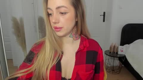 Snapshot of sexy_coralie chatting on January 31, 8:54 am C o r a l i e online show from January 31, 8:54 am