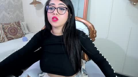 Snapshot of sexy_cristall chatting on January 22, 7:35 am C R I S T A L online show from January 22, 7:35 am