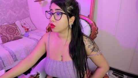 Snapshot of sexy_cristall chatting on March 2, 6:59 am C R I S T A L online show from March 2, 6:59 am