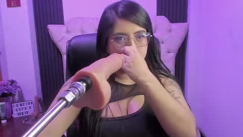  C R I S T A L  online show from June 20, 12:47 am