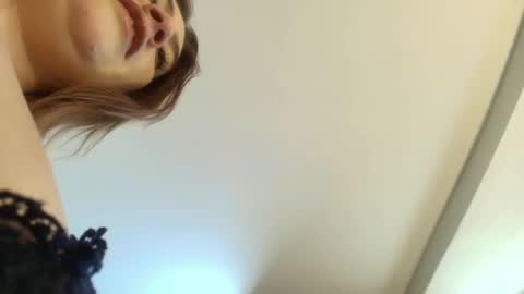Snapshot of sexy_curvi chatting on December 15, 8:04 pm karla instagram online show from December 15, 8:04 pm
