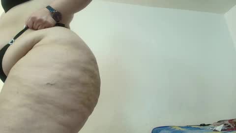 Snapshot of sexy_curvi chatting on December 20, 4:46 pm karla instagram online show from December 20, 4:46 pm