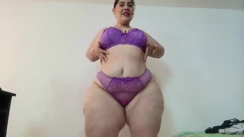 Snapshot of sexy_curvi chatting on January 15, 4:43 pm karla instagram online show from January 15, 4:43 pm