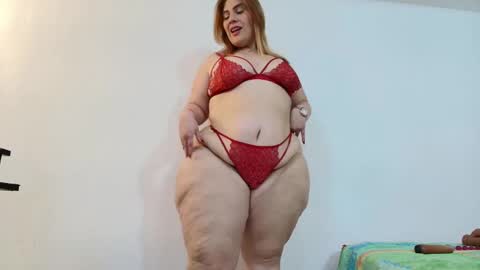 Snapshot of sexy_curvi chatting on February 17, 3:09 pm karla instagram online show from February 17, 3:09 pm