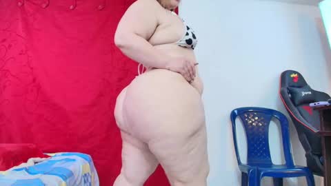 Snapshot of sexy_curvi chatting on September 22, 3:36 pm karla instagram online show from September 22, 3:36 pm