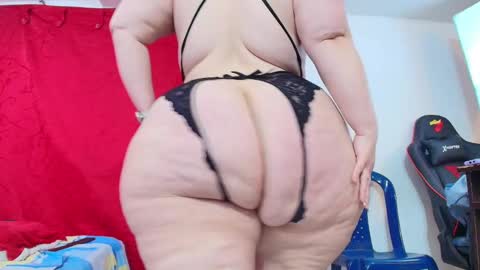 Snapshot of sexy_curvi chatting on September 28, 2:55 pm karla instagram online show from September 28, 2:55 pm