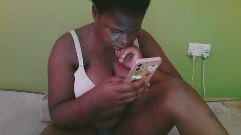 Snapshot of sexy_divana chatting on February 23, 5:34 am sexy_divana online show from February 23, 5:34 am