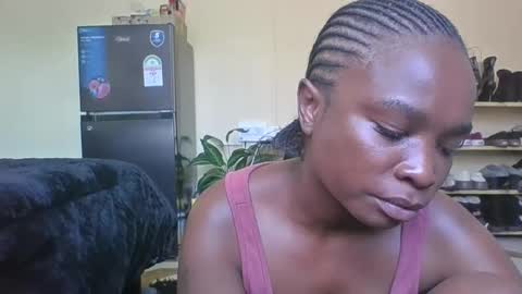 Snapshot of sexy_ebony_princess chatting on November 7, 10:37 am Trina online show from November 7, 10:37 am